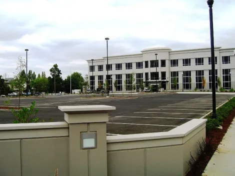 File:FenwickBuilding Rear.webp
